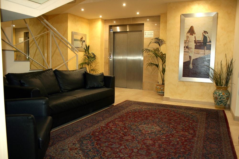 Hotel Villa Cibele CTA Exteriör bild