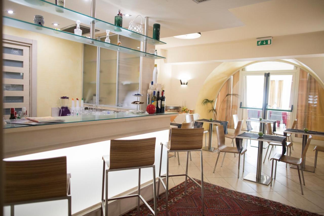 Hotel Villa Cibele CTA Exteriör bild